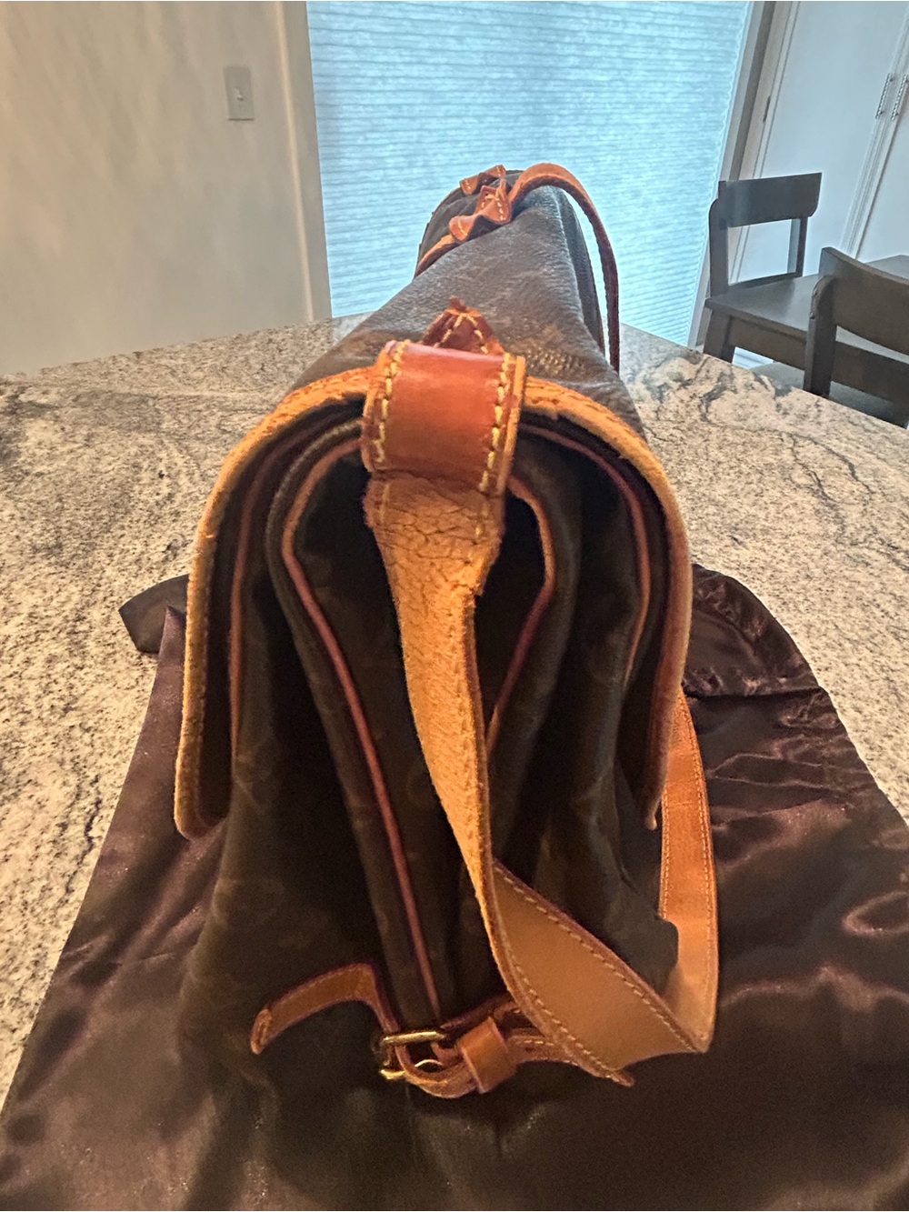 Vintage 1999 Louis Vuitton Saumer 30  Dual Compartment Saddlebag with COA - Picture 12 of 12